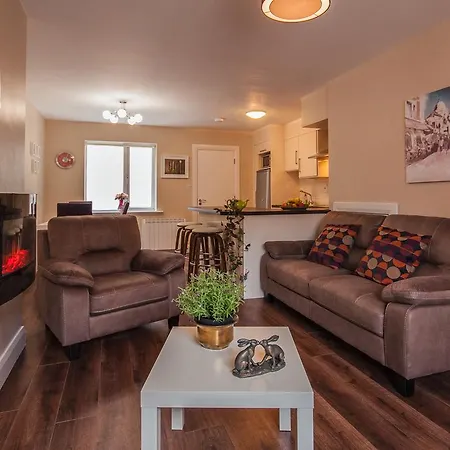 Apartment Abbey Court *